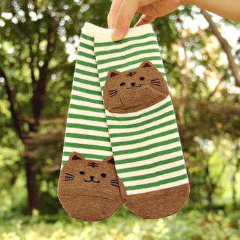 Rudenį ir žiemą naujas stilius korėjos animacinių filmų kojinės moterų medvilnės vamzdis kojinės dryžuotas katinas įdomus medvilnės kojinės